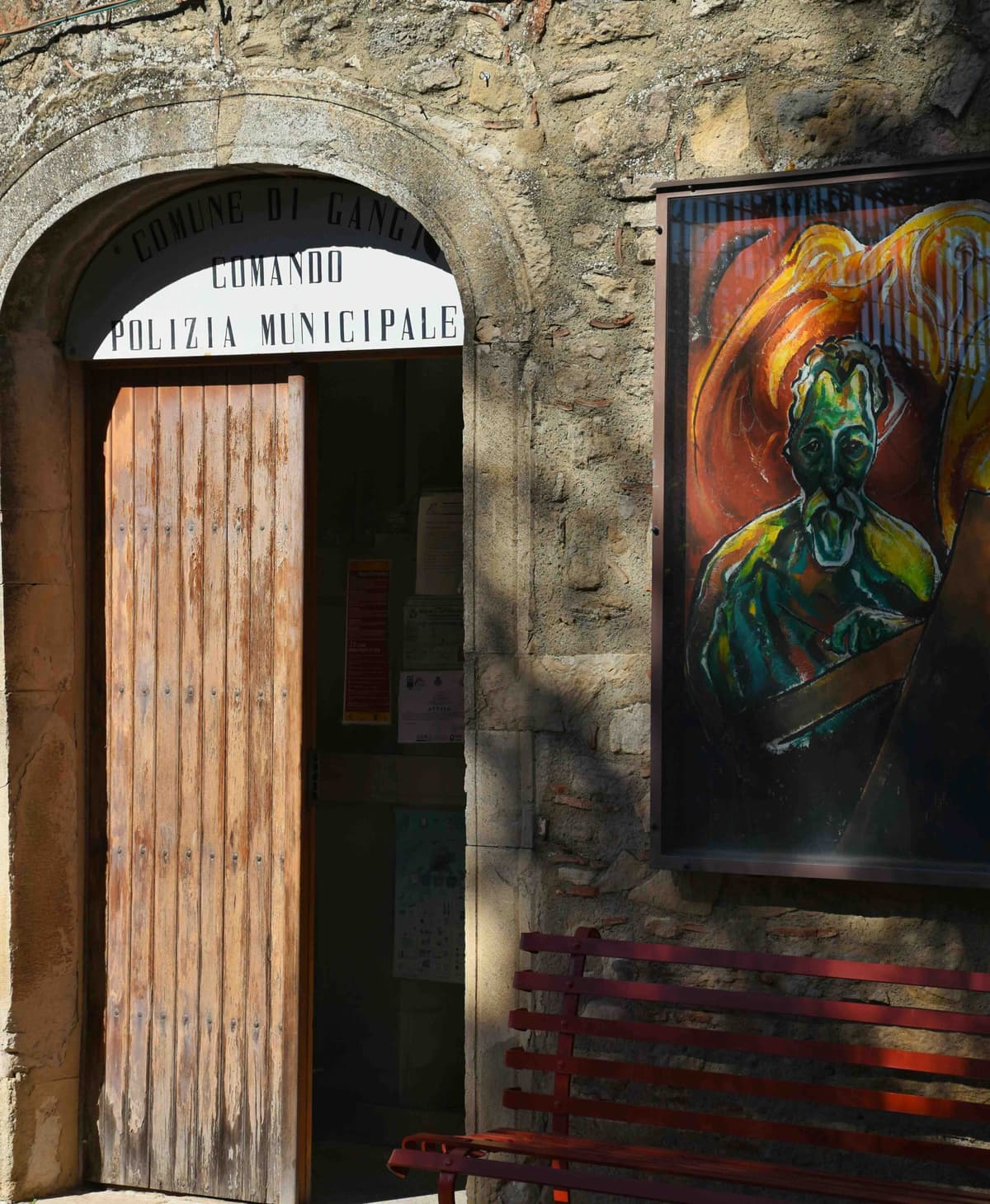 La Denuncia in Italia: Come funziona e quali sono i rischi